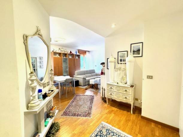 gallery gallery-image