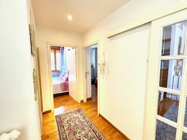 gallery gallery-image