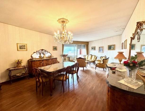 gallery gallery-image
